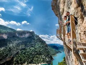 Loopbrug in kloof bij Alquezar - Foto: YourtourtoSpain