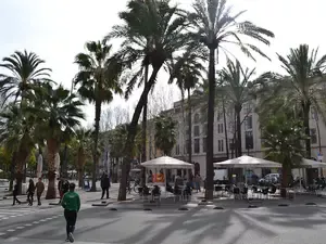 Bezienswaardigheden in Barcelona weten? Bekendste én minder bekende bezienswaardigheden die je niet mag missen in stad van Gaudí in Noordoost-Spanje!