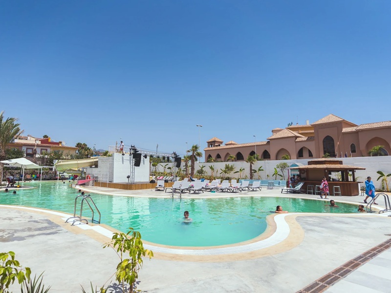 Zwembad bij Glamping Costa del Sol