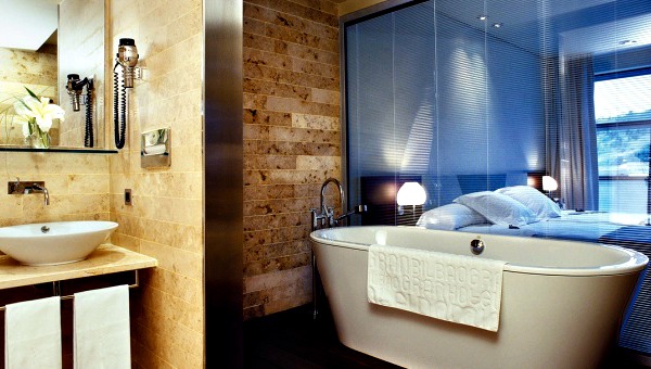 Een door Philippe Starck ontworpen badkamer