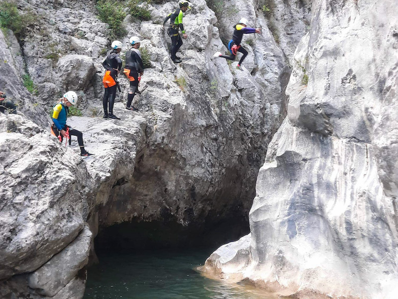 Canyoning in de Spaanse Pyreneeën via Chill-Outdoor