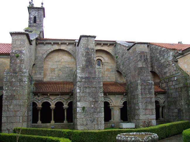 De Colegiata de Santa Maria la Real de Sar in Santiago de Compostela (Noord Spanje)