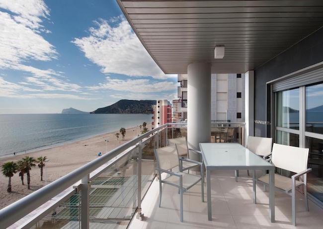 comfortabele-appartementen-apartamantos-vista-bella-arenal-strand-calpe-booking.jpg