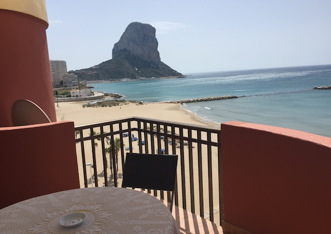 eenvoudig-appartement-arenal-strand-calpe-costa-blanca.jpg
