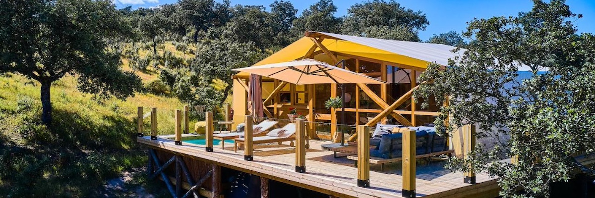 Glamping Dehesa Experiences (Andalusië): duurzame luxe natuurbeleving