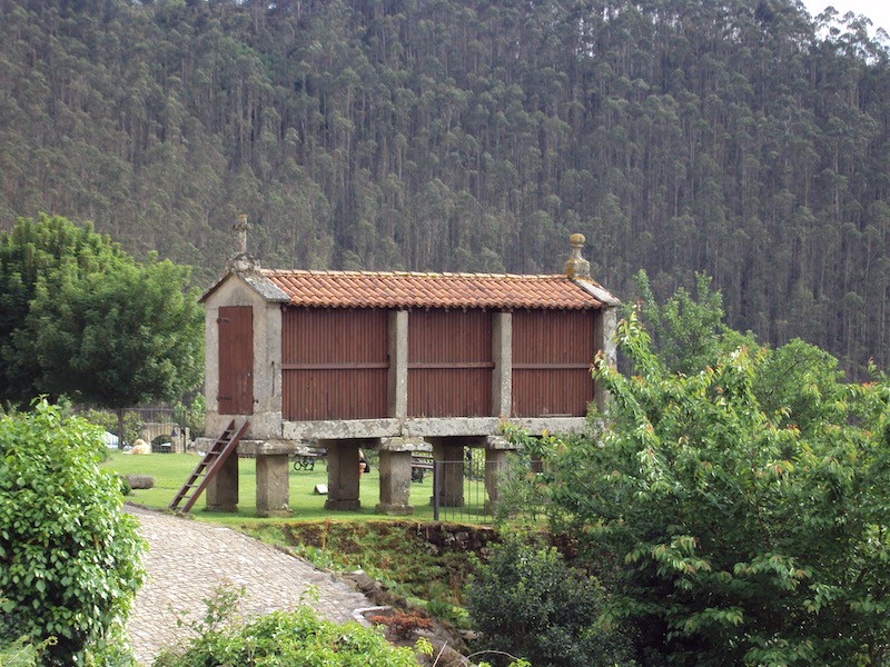 Hórreo van boutique hotel Casa Grande do Bachao (Santiago, Galicië)