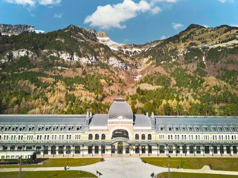 Hotel Canfranc Estación in de Pyreneeën van Aragón