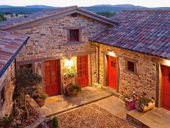 Hotel Via Avis in Santa Catalina de Somoza (Camino Francés)