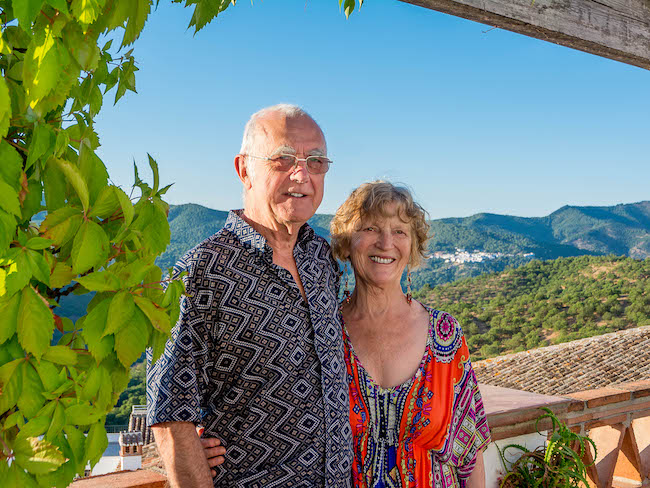 John en Diana van het kleine landelijke hotel Los Castaños in Andalusië