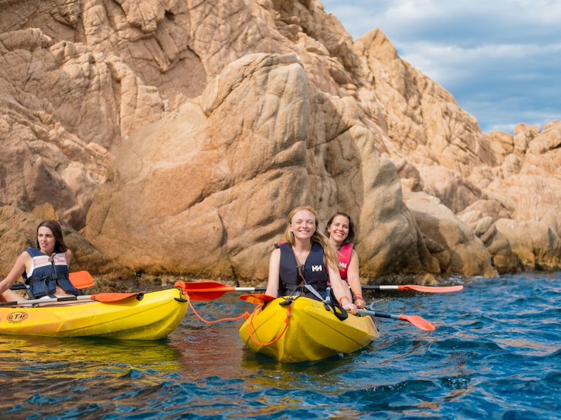 Kajakken aan de Costa Brava