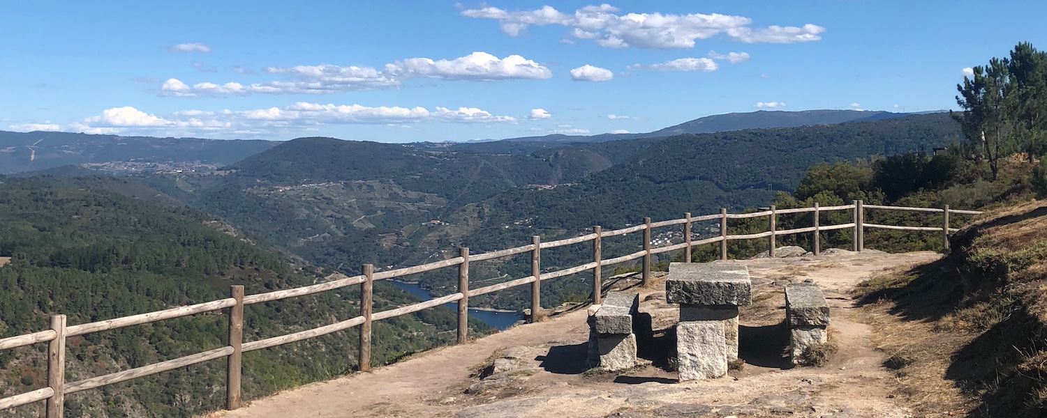 Uitkijkpunt Parada de Sil in de Ribeira Sacra in Galicië (Noord-Spanje)