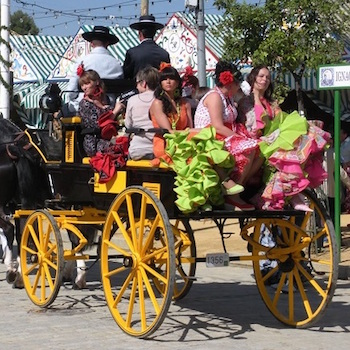Paraderen tijdens de Feria de Abril van Sevilla