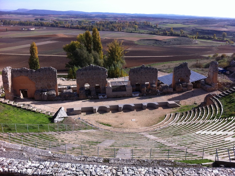Het theater van Clunia in de regio Castilië en Leon