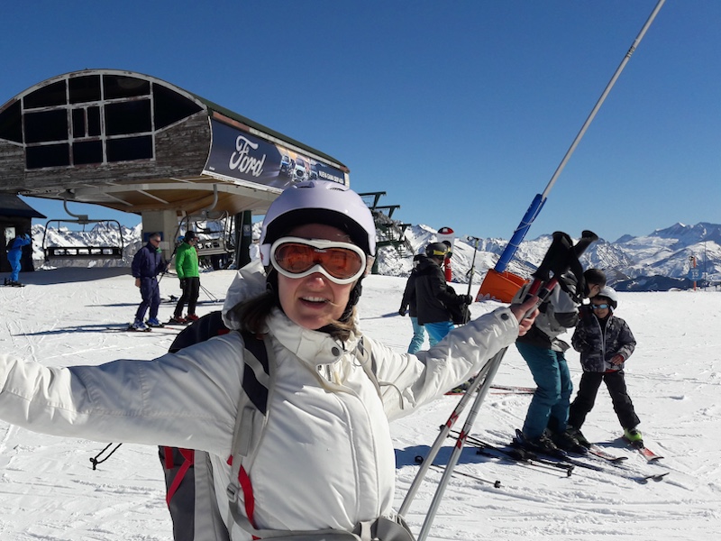 Moderne skilift in skigebied Formigal - Panticosa (Aragon)