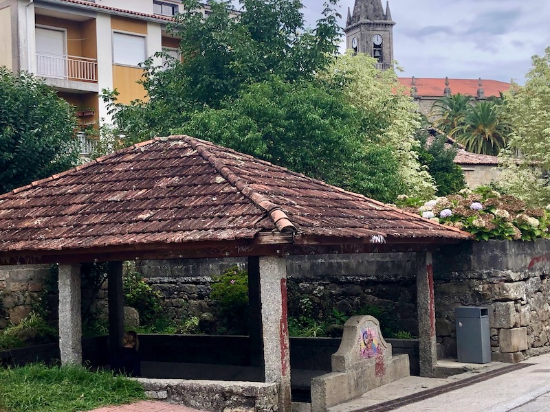 Wasplaats met thermaal water in Caldas de Reis (Rías Baixas, Pontevedra)