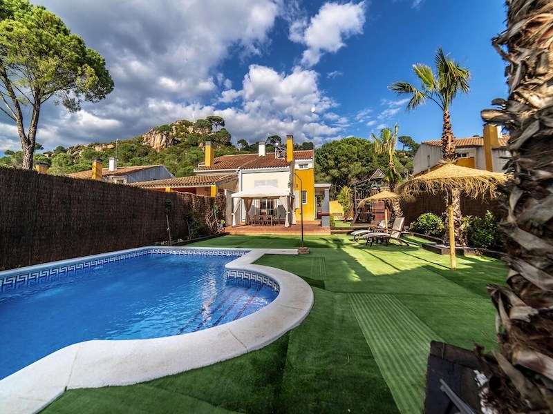 Vakantiehuizen met zwembad aan het Encantada meer (Cordoba, Zuid-Spanje)