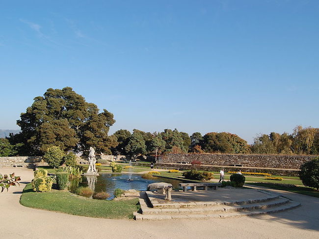 Park bij de genotificeerde nederzetting van Vigo (Noord Spanje)