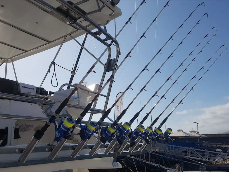 Vishengels op een charterboot voor diepzeevissen op de Canarische eilanden