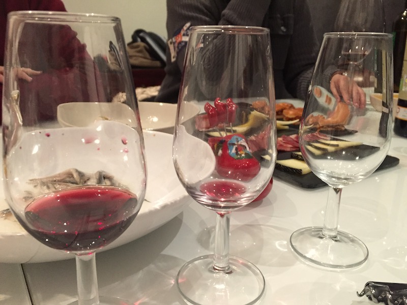 Lekkere tapas ter afsluiting van Nederlandstalige wijnproeverij in Madrid