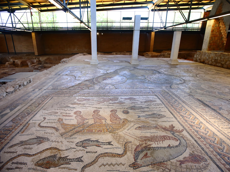 Mozaïeken vloer in het Romeinse Hippolytus huis in Alcalá de Henares (Madrid) - Foto: Rubén Gaméz