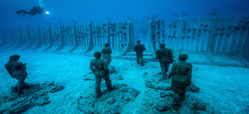 Beelden van Jason deClaires Taylor in het onderwatermuseum van het Canarische eiland Lanzarote