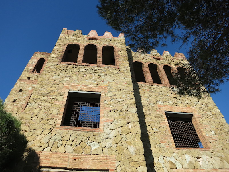 Torre Baró op de heuvels van Collserola in Barcelona