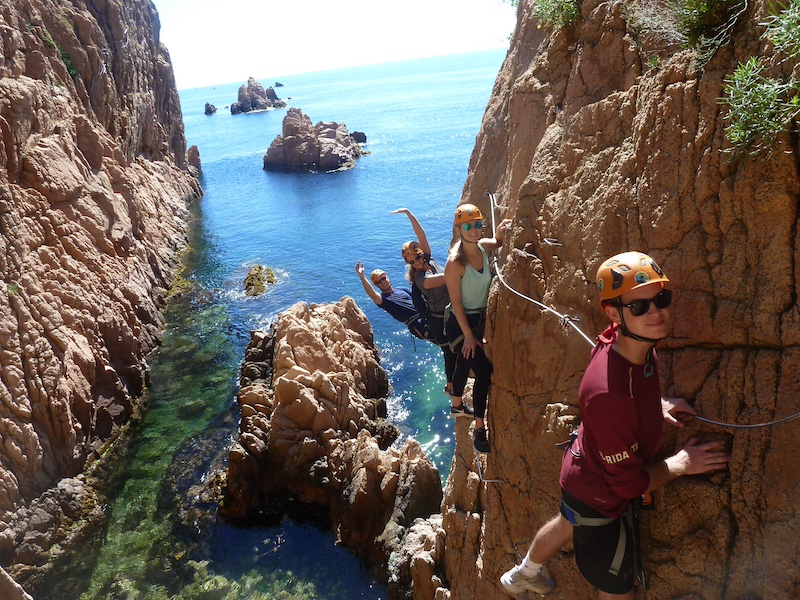 Via Ferrata Cala de Moli aan de Costa Brava in Catalonië