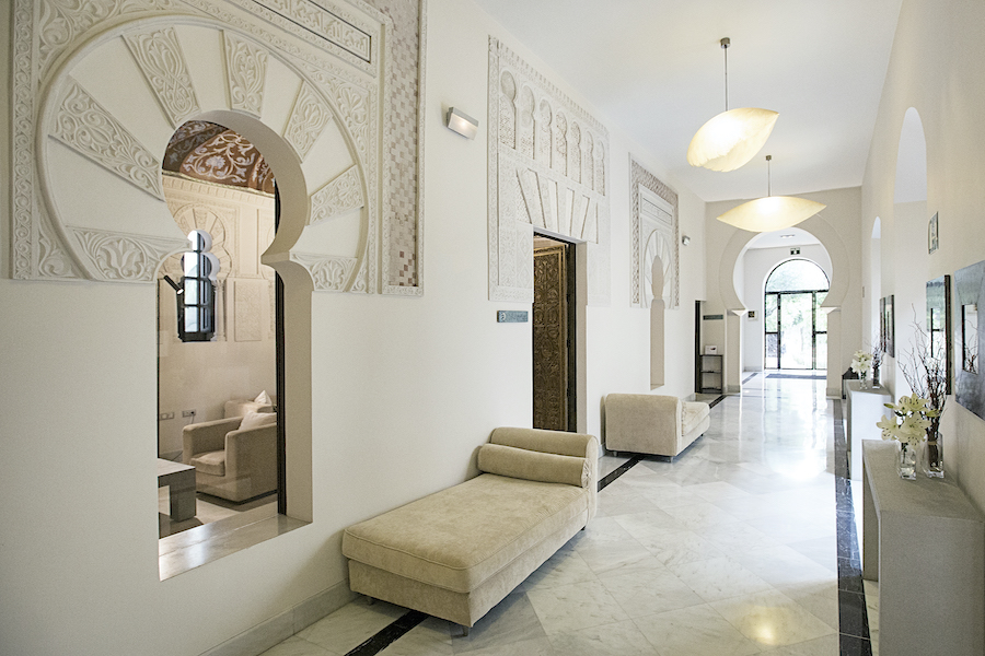 Typisch Moorse bogen in hotel Palacio del Bailío
