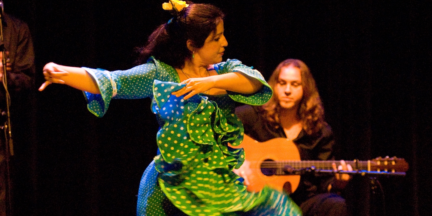 Maria La Serrana van Flamenco Esencia in Sevilla danst een alegría