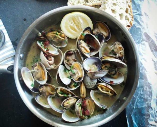 Almejas a la marinera - delicatesse in Galicië
