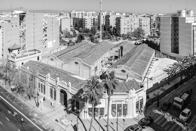 De voormalige pompenfabriek Bombas Gens, midden in Valencia