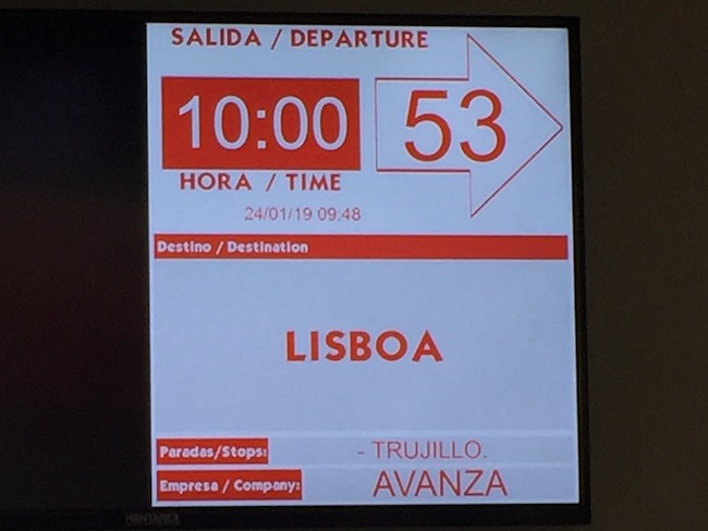 Expres bus van Madrid naar Trujillo, met eindbestemming Lissabon