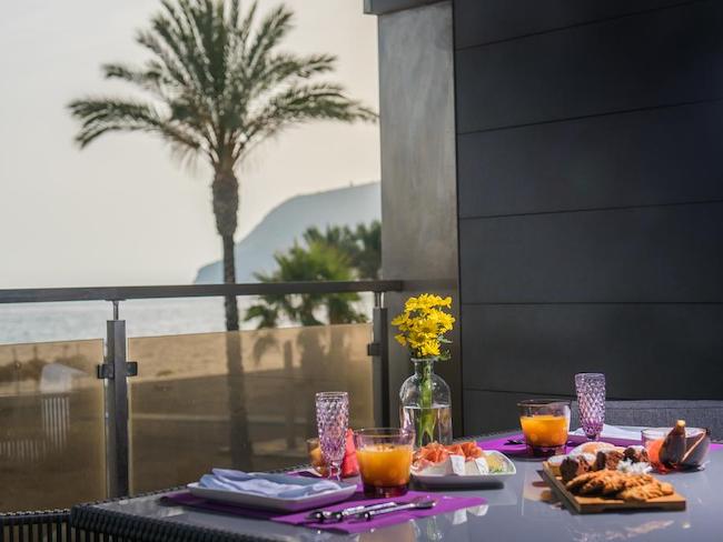 balkon-hotel-la-caleta-bay-herradura-costa-tropical-granada-booking.jpg