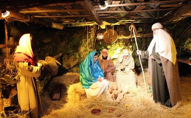 Een detail van de levende kerststal van Buitrago del Lozoya