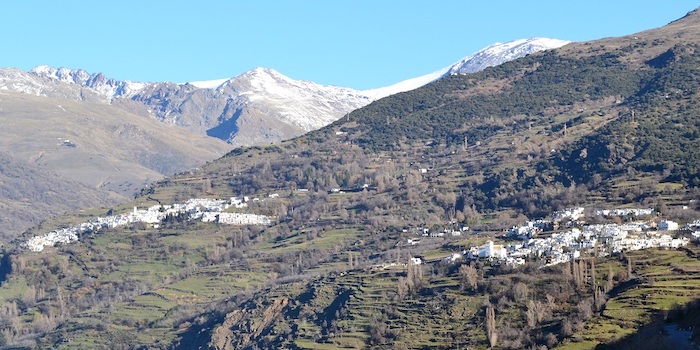 Capileira en Pampaneira in berggebied de Alpujarras in Andalusië