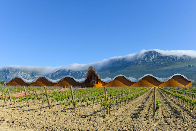 Bodega Ysios - een van de design bodega's in wijngebied La Rioja