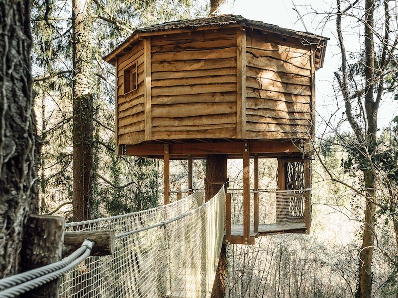Boomhutten in Spanje bij Cabanes als Arbres (Catalonië)
