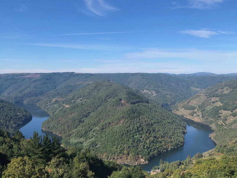 Cañon del Miño in noordelijk deel Ribeira Sacra (Galicië, Noord-Spanje)