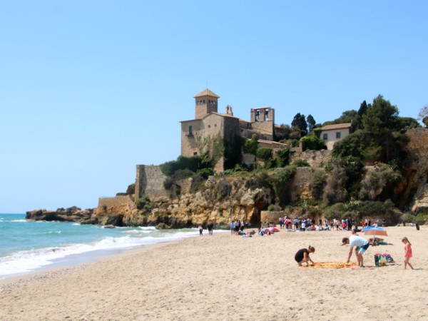 Castell de Tamarit aan de Costa Dorada