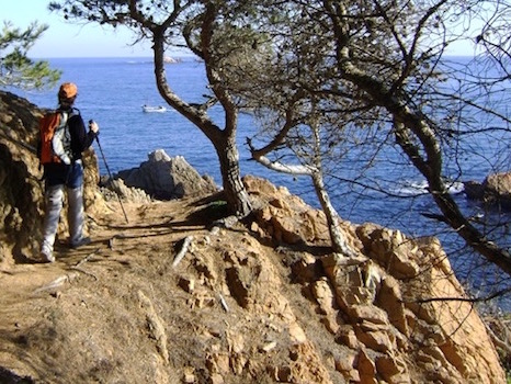 De ruige kust van de Costa Brava in Catalonië