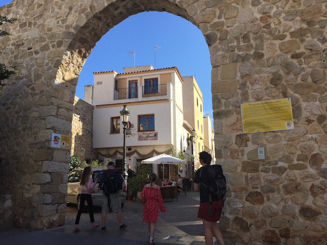 Toegangspoort tot oude binnenstad Calpe