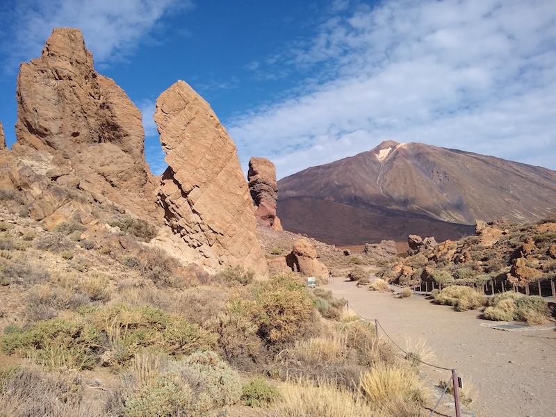 Garcia rotsen met op de achtergrond de Teide vulkaan