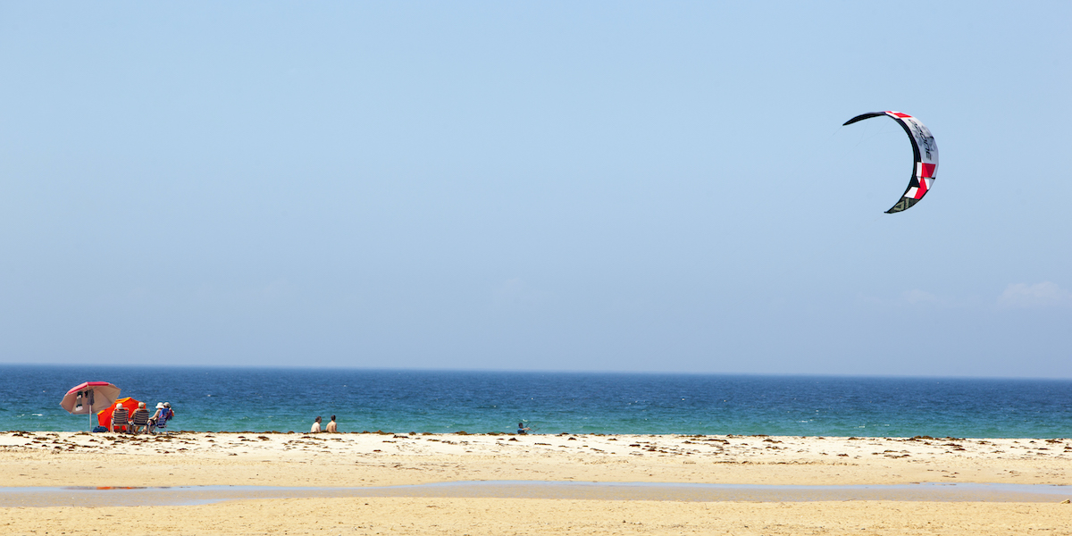 Witte zandstranden en surfparadijs aan de Costa de la Luz (provincie Cádiz en Huelva)