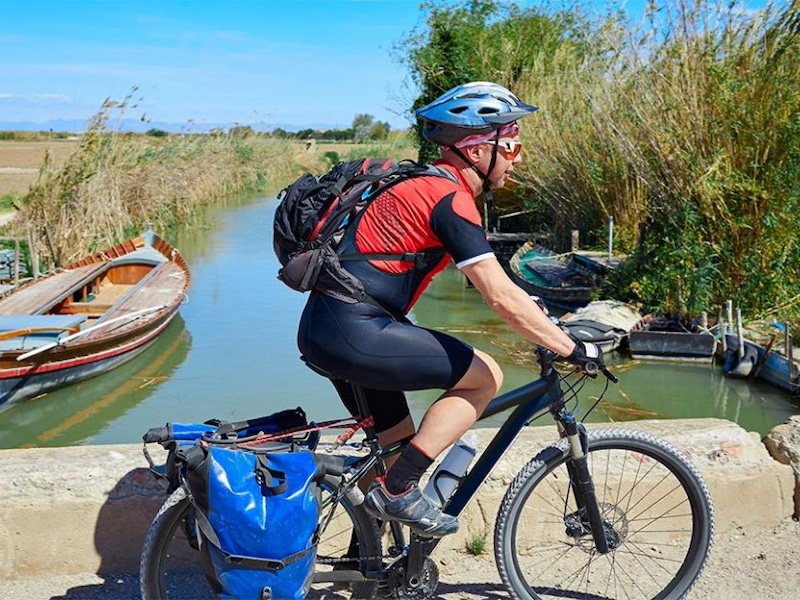 Fietsen door het Albufera rijstgebied in Valencia