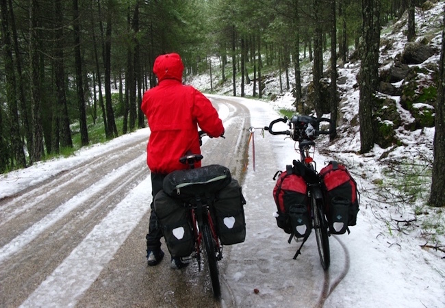 Onverwachte sneeuw onderweg...