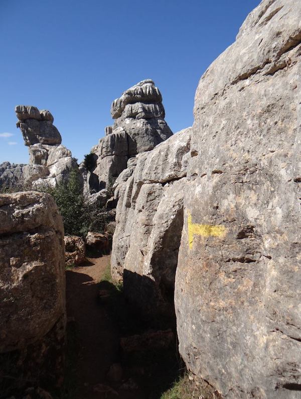 Gele wandelroute door El Torcal