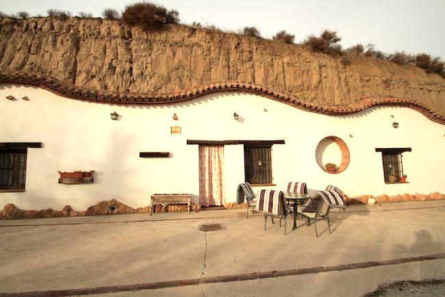 De grotwoningen Cuevas la Chumbera in Benalúa (Granada, Andalusië)
