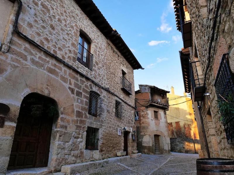 Kamers en appartementen in Hospedería Jaramillo in het Middeleeuwse plaatsje Peñaranda de Duero