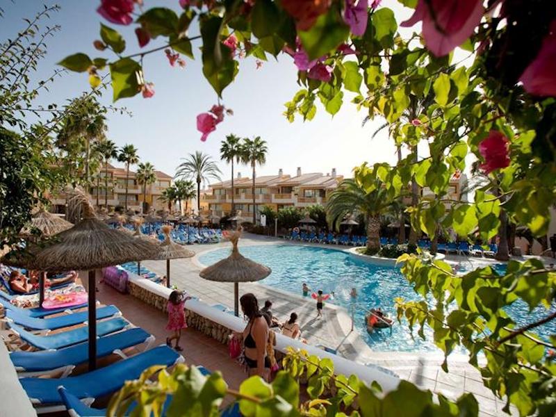 hotel-resort-royal_son_bou_family_club-son_bou-menorca-800.jpg