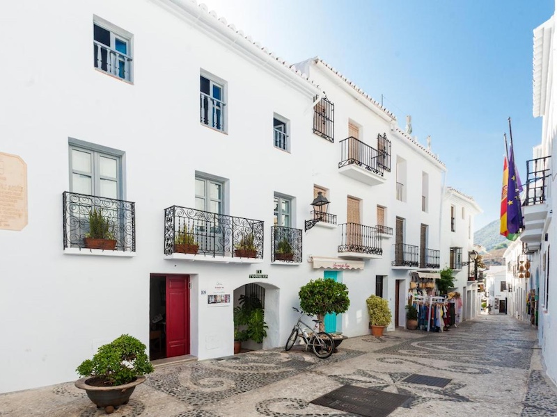 Ingang van luxe B&B in Frigiliana